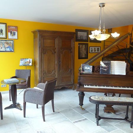 Le Piano Hotel Biesles ภายนอก รูปภาพ